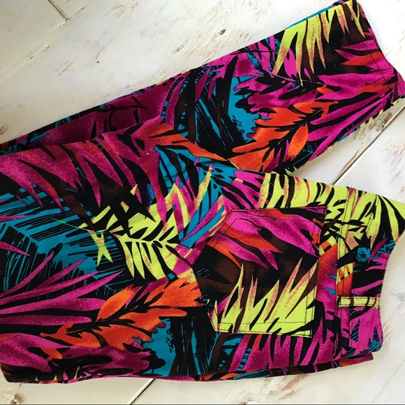 Hot Swag Vibrant Palm Frond Pants - Picture 4 of 6